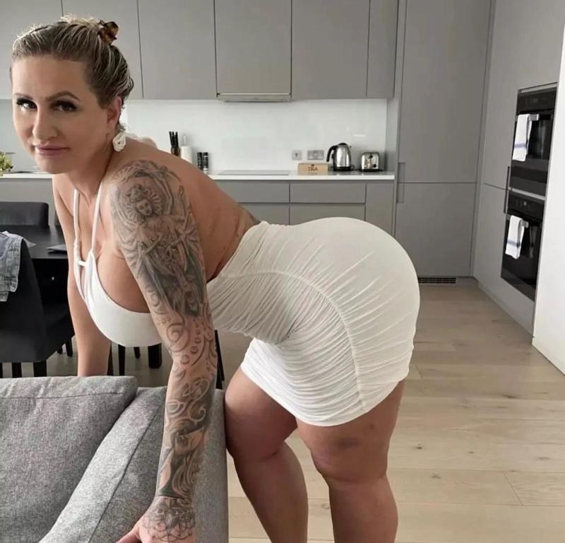MASSAGES AND HAPPY ENDING