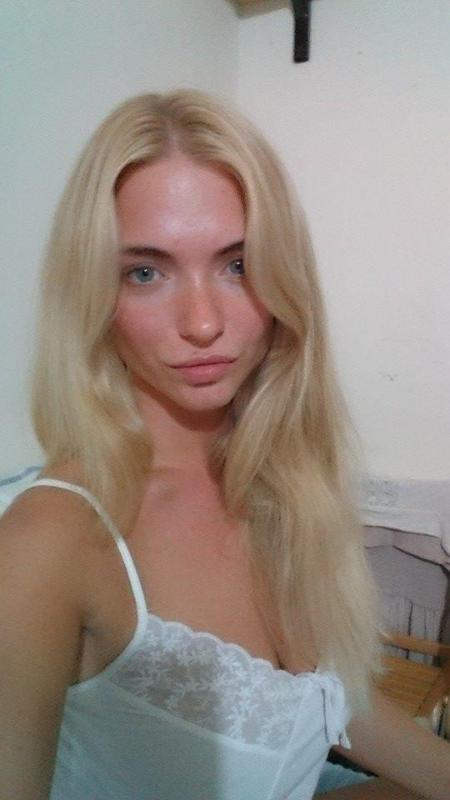 I like nature, sea, sunsets & sunrises Learning new places